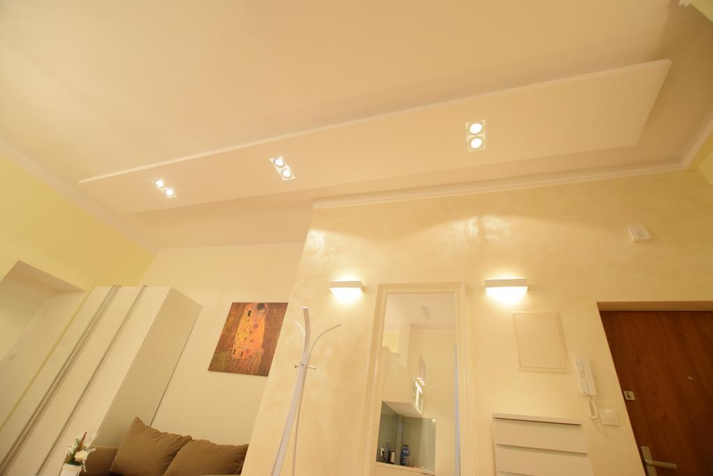 Elegant Apartment Foksal Warsaw Exterior photo